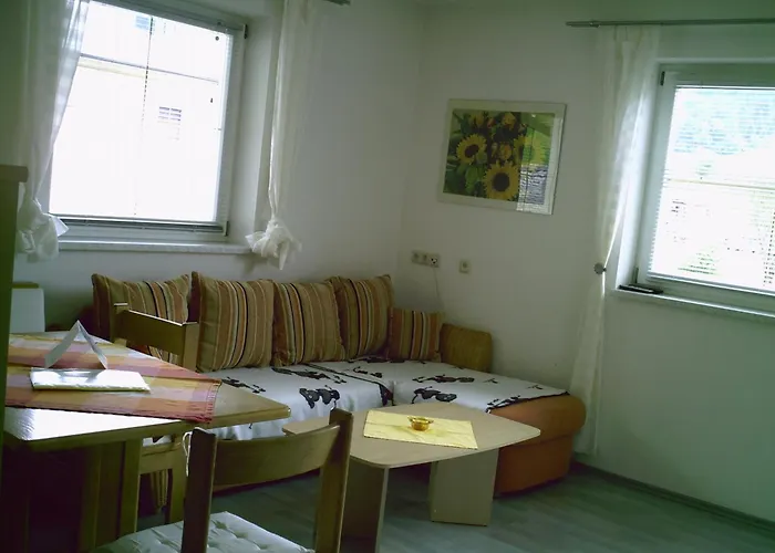 Apartment Rupert Und Jasmin Hauser