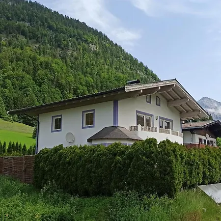 Villa Rupert und Jasmin Hauser Apartment Sankt Ulrich am Pillersee